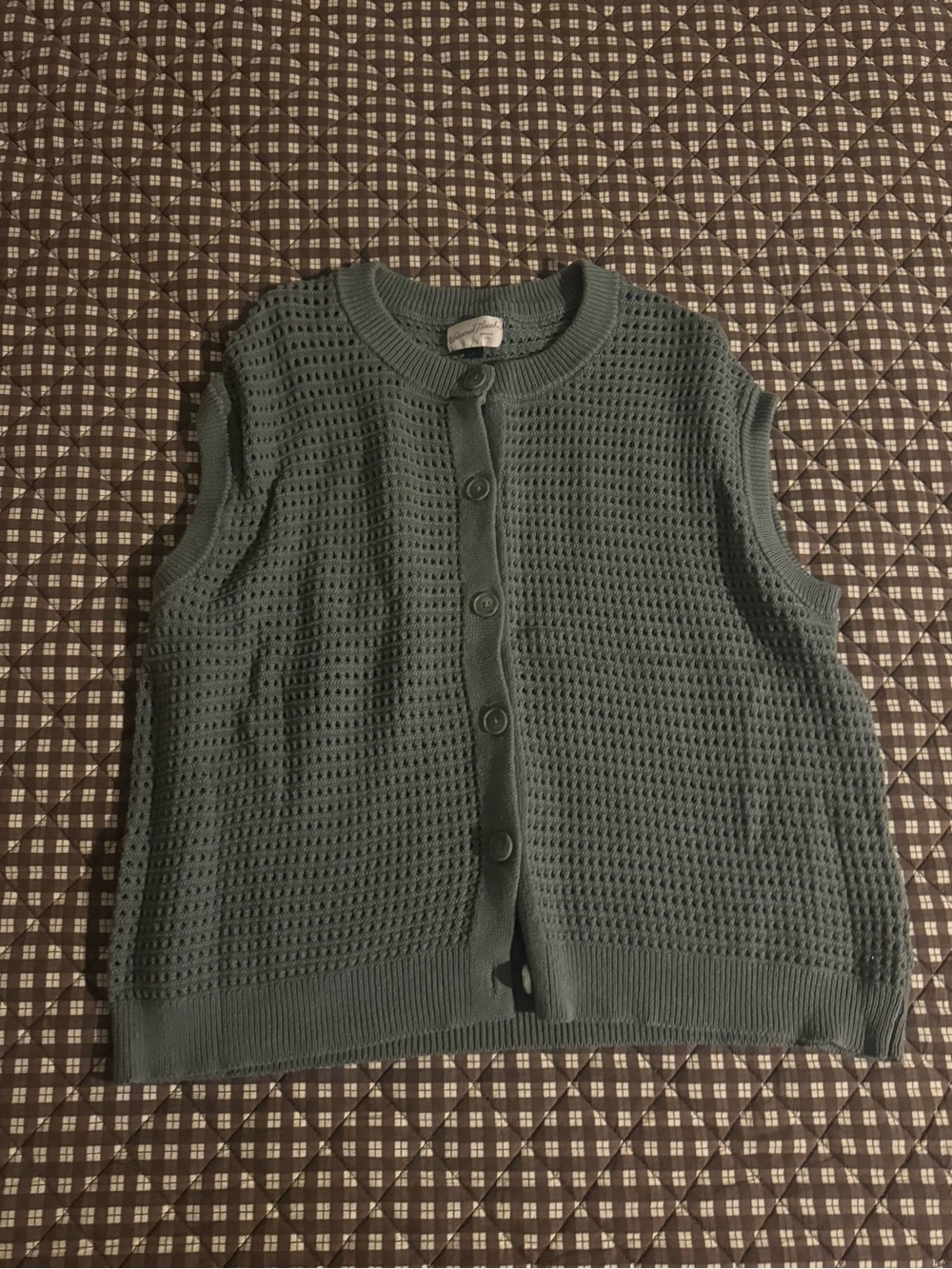 Universal Thread Sage Green Sleeveless Button Knit Vest